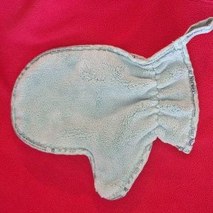 Norwex dust mitt. Light green